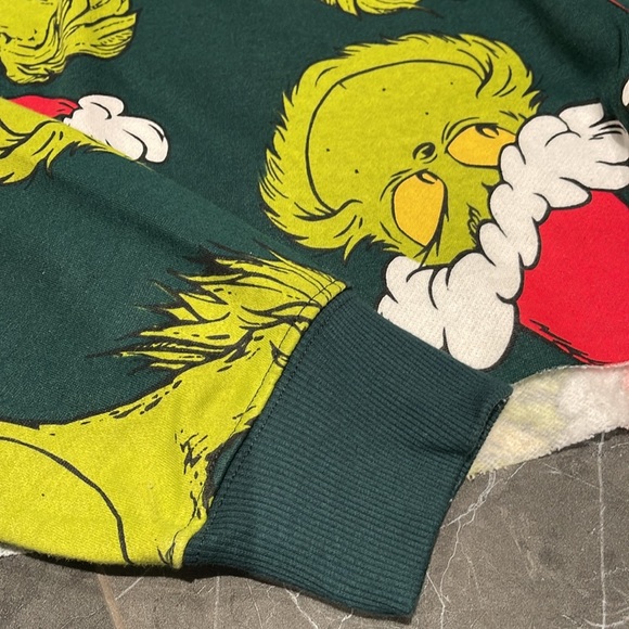 Christmas sweater, grinch, size medium - Picture 6 of 6
